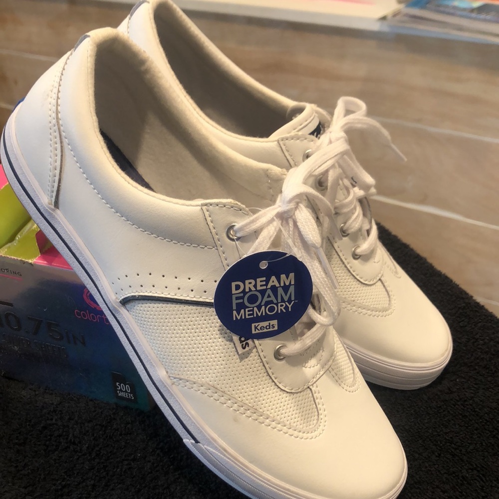 Women’s US size 9 brand new Keds. Never been worn. - Picture 3 of 11
